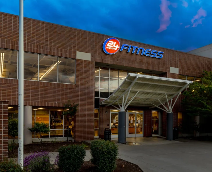 Front of 24 Hour Fitness